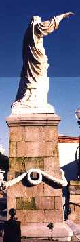 Restauration du socle de la statue St ANNE � Chantenay (Avant restauration)
